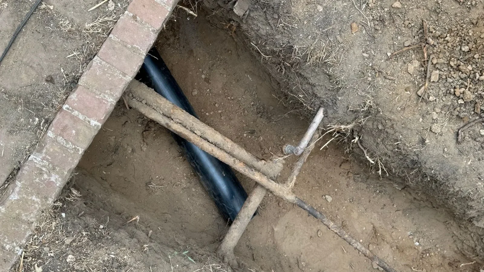 New sewer line installed during Altadena sewer replacement project